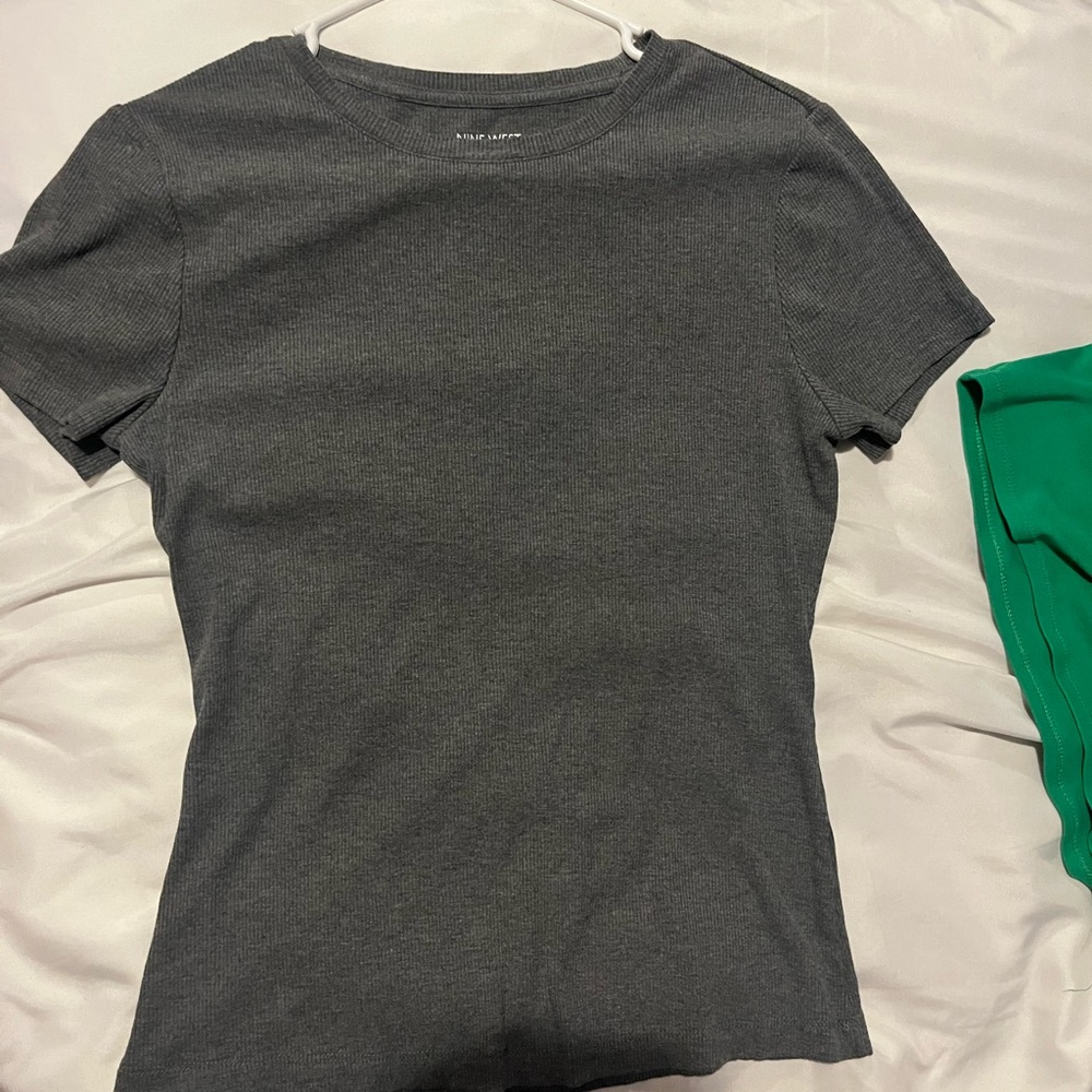 Nine West Dark Gray Short Sleeve Tee